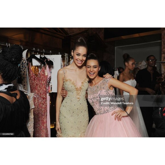 Luxurious Couture Wedding Evening Prom Party Runway Designer Beaded Gown Dress - Picture 16 of 16